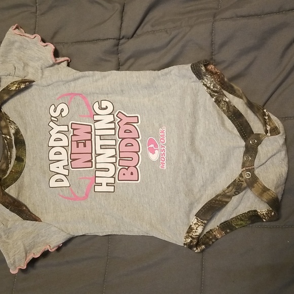 Mossy Oak 3 pack bodysuits camo - Picture 4 of 5